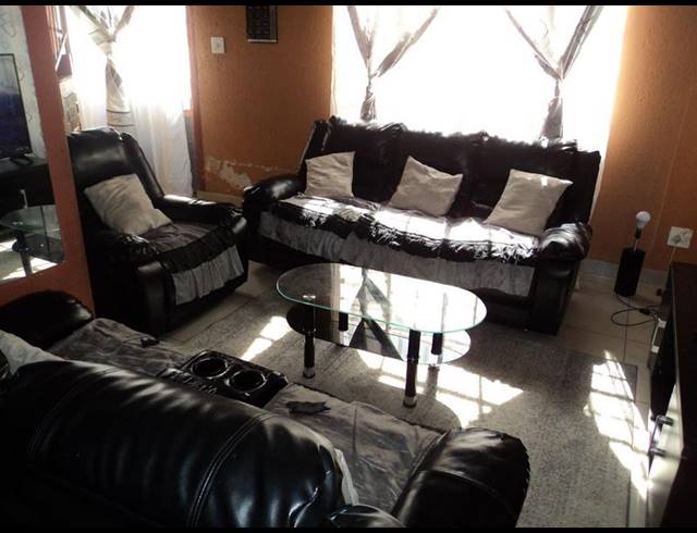 4 BEDROOM HOUSE FOR SALE IN ROSETTENVILLE